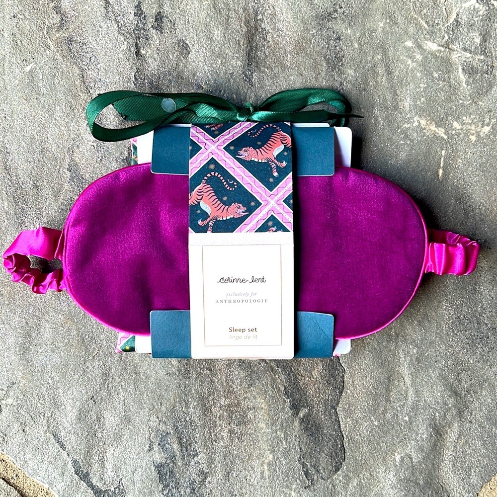 Corinne Lent Velour & Satin Eye Mask Gift Set - Picture 4 of 6
